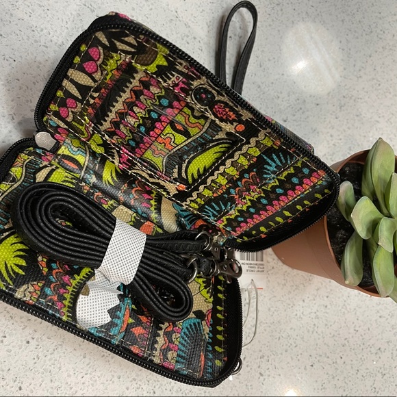 NWT: Sakroots Artist Circle Smartphone Wristlet - Picture 5 of 5